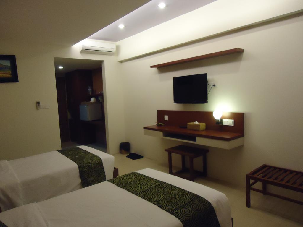 Paradise Hotel Nyaung Shwe Inle Lake Room photo