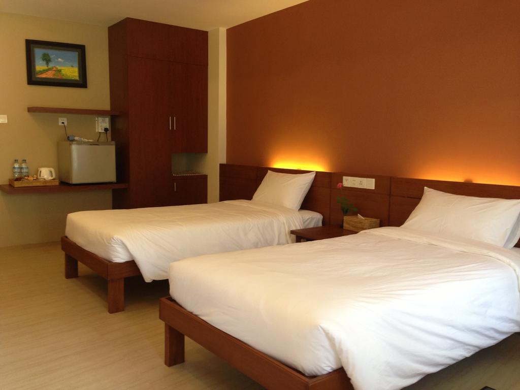 Paradise Hotel Nyaung Shwe Inle Lake Room photo