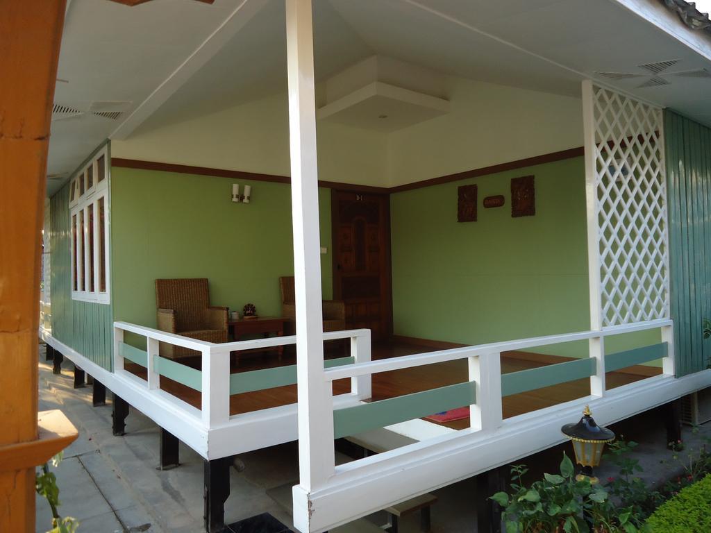 Paradise Hotel Nyaung Shwe Inle Lake Exterior photo