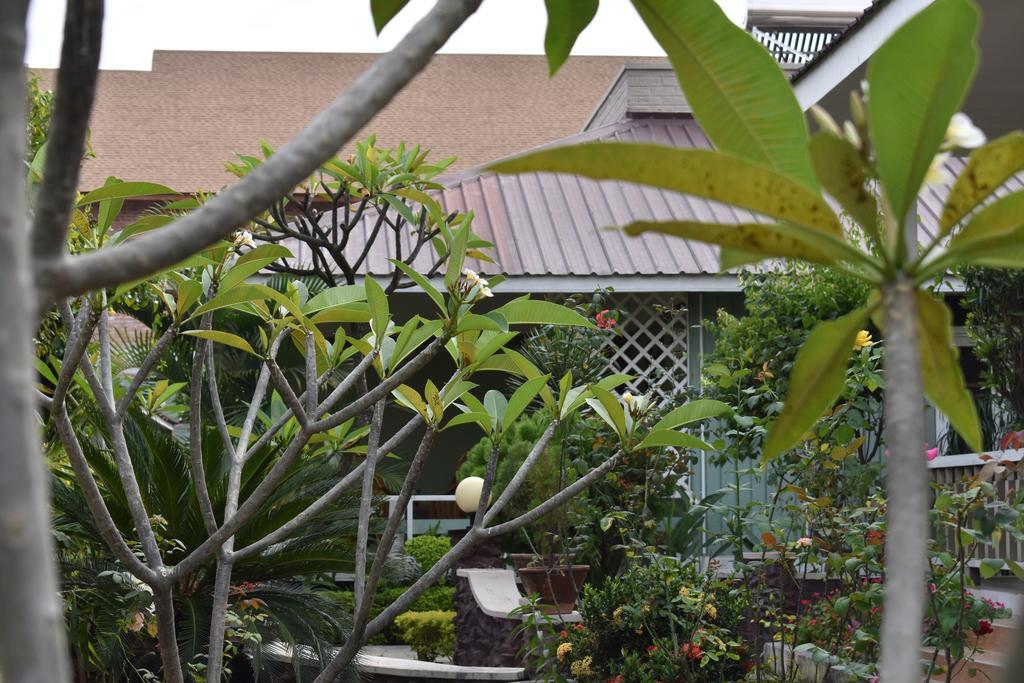 Paradise Hotel Nyaung Shwe Inle Lake Exterior photo